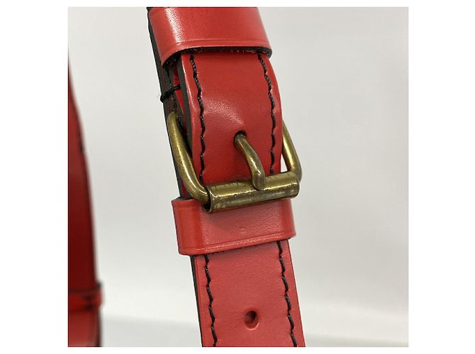 Noe Borsa a tracolla Louis Vuitton Epi Petit Noé Rosso - vista 13