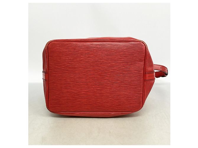 Noe Borsa a tracolla Louis Vuitton Epi Petit Noé Rosso - vista 3