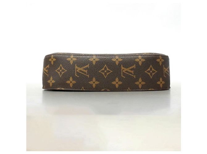 Borsa a tracolla Louis Vuitton Monogram Saint Cloud GM Marrone - vista 3