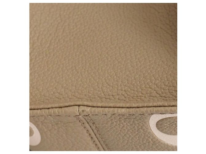 Louis Vuitton Monogram Empreinte Bicolor OnTheGo PM Handtasche Grau Roh - Ansicht 9