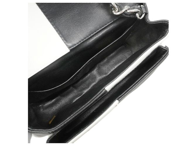 Chanel Bicolor Schultertasche aus Lammleder Schwarz Weiß - Ansicht 4