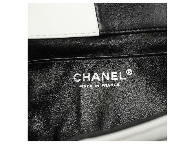 Chanel Bicolor Schultertasche aus Lammleder Schwarz Weiß - Ansicht 5