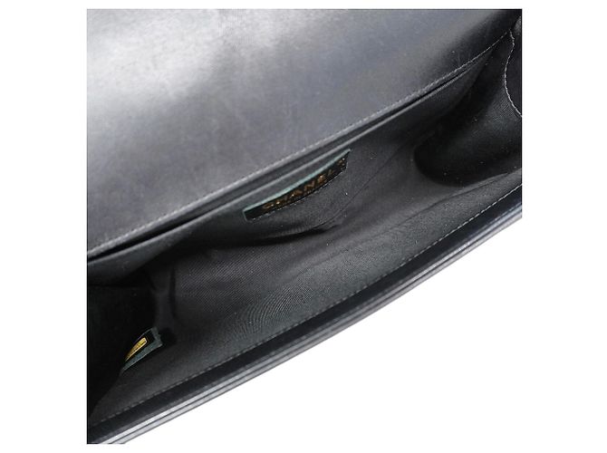 Borsa a tracolla Chanel Boy Chain Nero - vista 4
