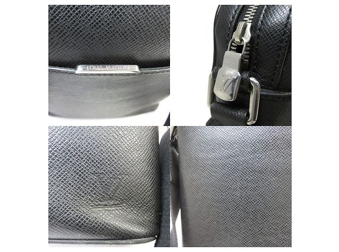 Borsa a tracolla Louis Vuitton Taiga Anton Pochette Nero - vista 6