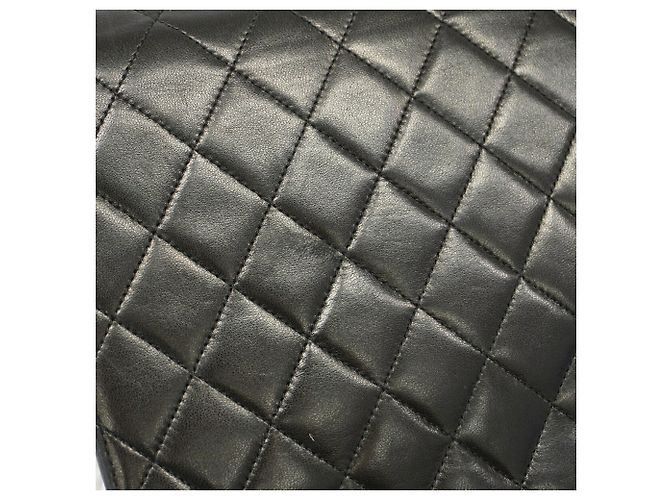 Borsa a tracolla Chanel Matelassé con catena Nero - vista 10