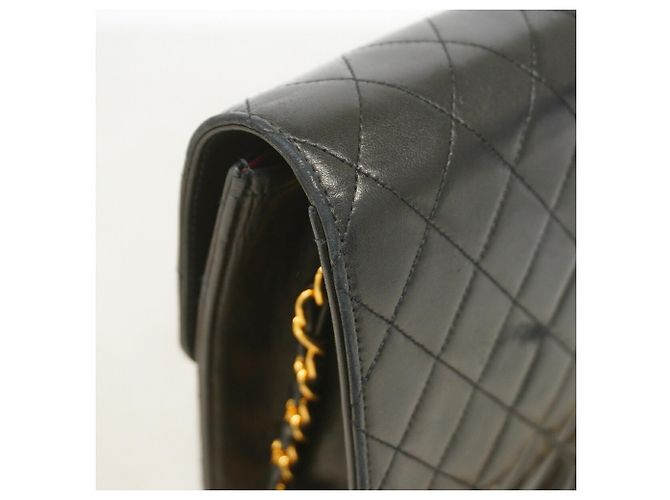 Borsa a tracolla Chanel Matelassé con catena Nero - vista 7