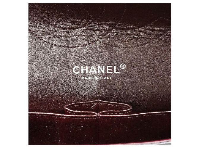 Chanel Schultertasche aus schwarzem genarbtem Kalbsleder - Ansicht 5