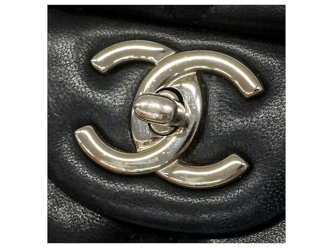 Timeless Borsa a tracolla Chanel in pelle d'agnello nera Nero - vista 13