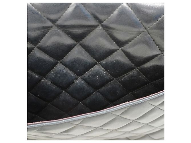 Timeless Borsa a tracolla Chanel in pelle d'agnello nera Nero - vista 16