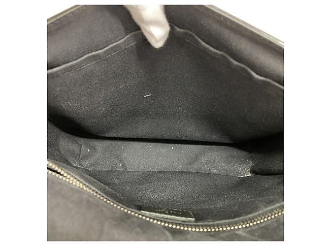 Borsa a tracolla Louis Vuitton Taiga Roman PM Grigio - vista 4