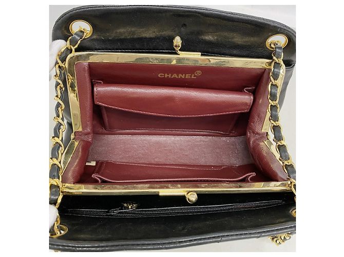 Borsa a tracolla Chanel in pelle d'agnello nera Nero - vista 4