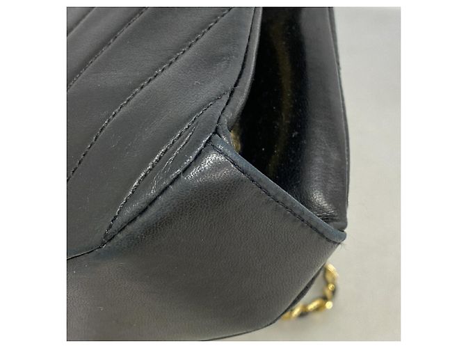 Borsa a tracolla Chanel in pelle d'agnello nera Nero - vista 6