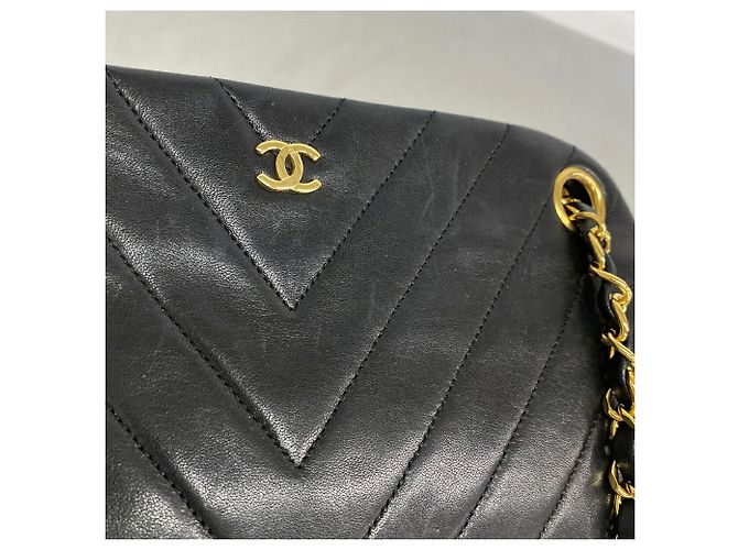 Borsa a tracolla Chanel in pelle d'agnello nera Nero - vista 8