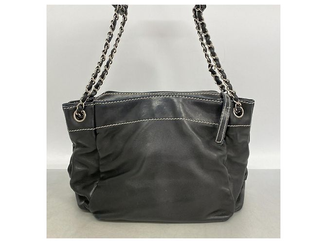 Chanel Schultertasche aus schwarzem Lammleder - Ansicht 12