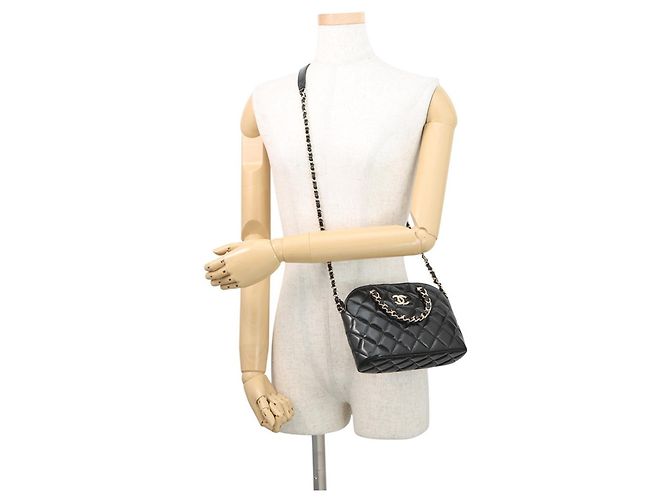 Borsa a tracolla Chanel Matelassé con catena Nero D'oro - vista 5