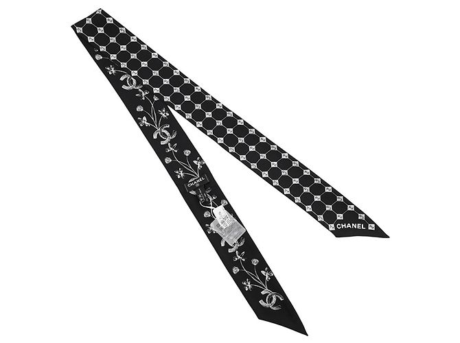 Foulard in seta Chanel bianco e nero - vista 3