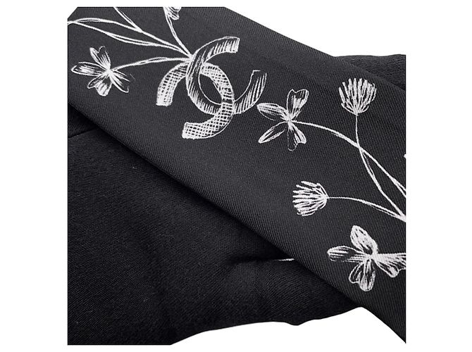 Foulard in seta Chanel bianco e nero - vista 5