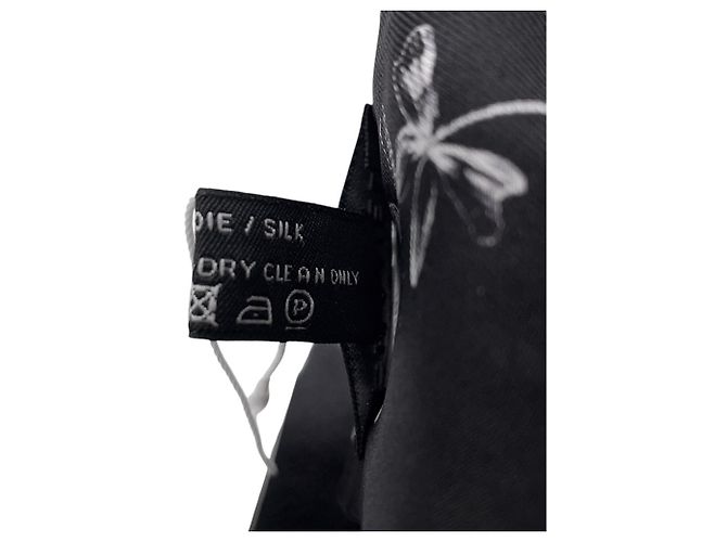 Foulard in seta Chanel bianco e nero - vista 9