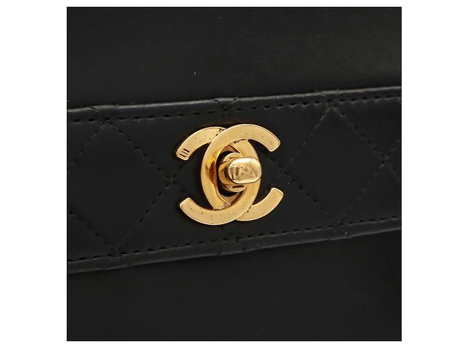 Borsa a tracolla Chanel Matelassé Coco Mark Chain Nero - vista 5