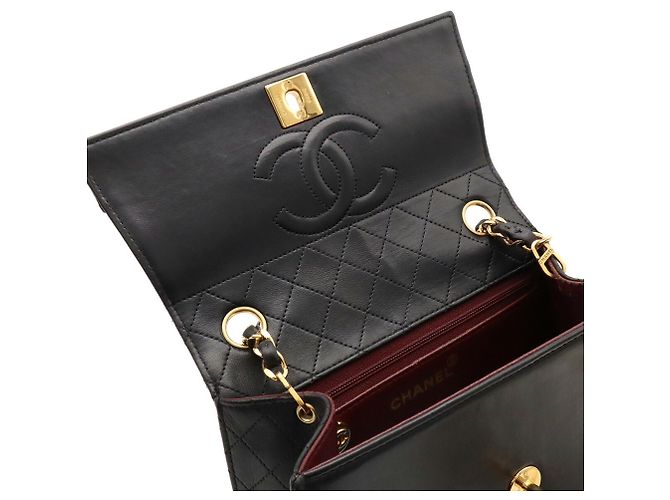 Borsa a tracolla Chanel Matelassé Coco Mark Chain Nero - vista 7