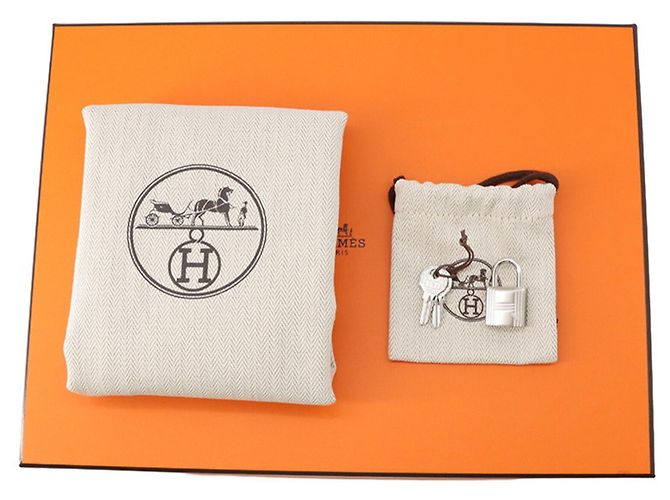 Hermès Bolsa Hermes Picotin Lock PM na cor Ivory Cru - vista 7