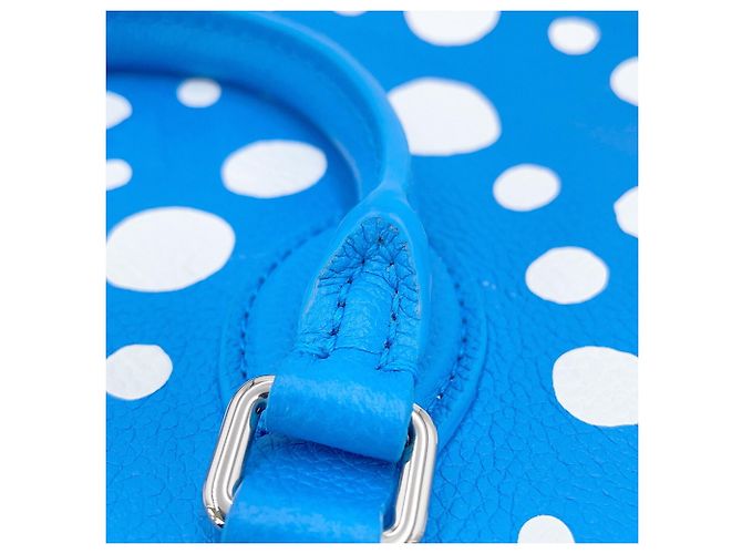 Borsa Louis Vuitton Monogram Empreinte LV x YK OnTheGo PM Bianco Blu - vista 10