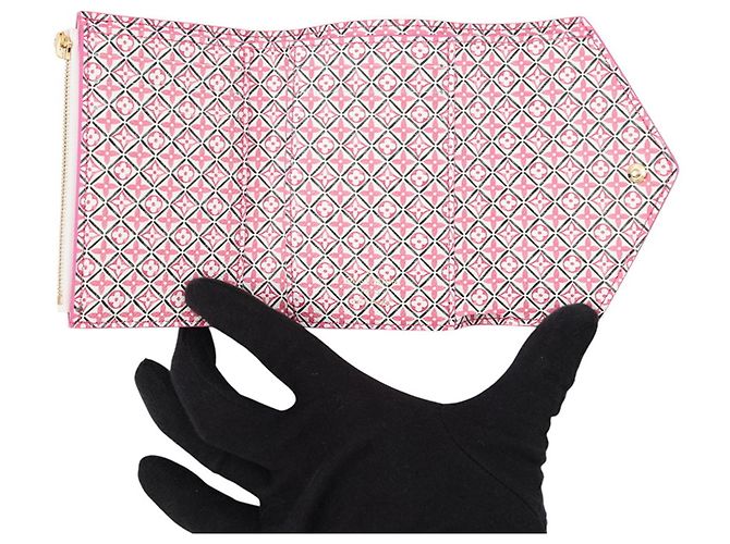 Louis Vuitton Tri-fold Wallet in Monogram Empreinte Pink Cream - view 3