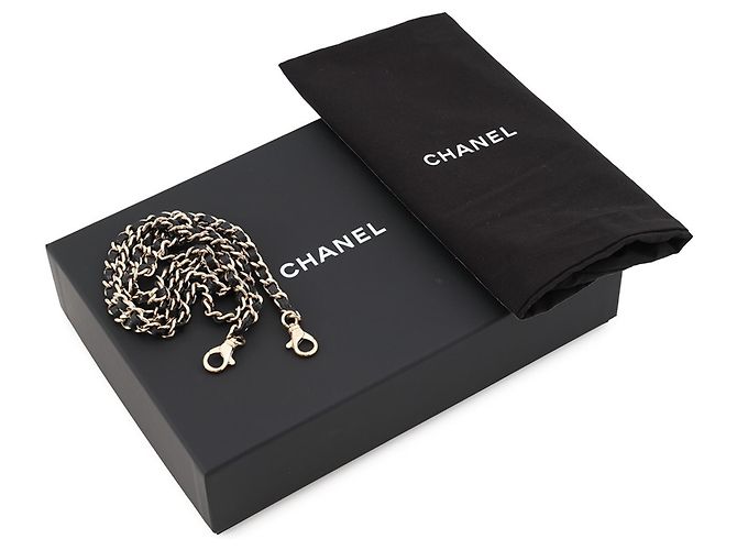Borsa a tracolla Chanel in pelle di vitello martellata nera Nero - vista 7