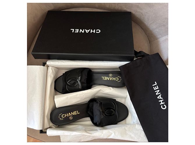 Chanel Sandali CC con Tacco in Pelle Nera Nero - vista 10