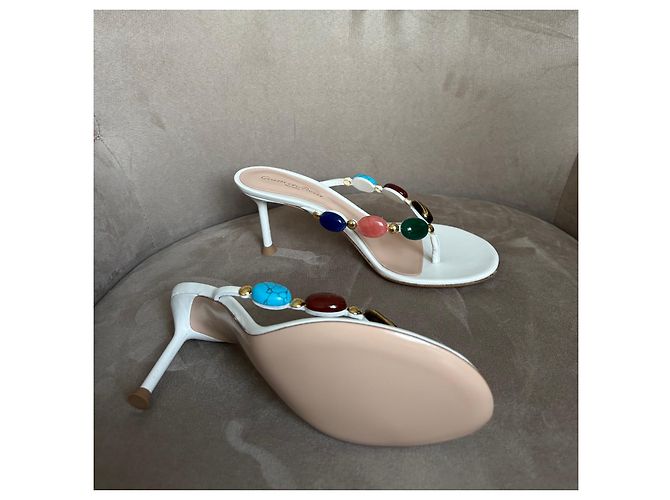 Sandálias Gianvito Rossi em pele branca com pedras coloridas Branco Multicor - vista 8