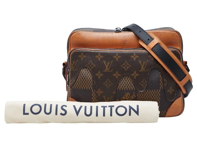Borsa a tracolla Nile Louis Vuitton Damier Giant Marrone - vista 11