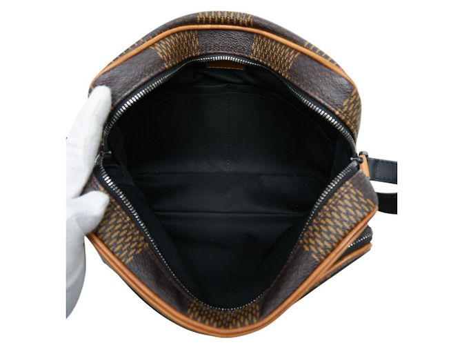 Borsa a tracolla Nile Louis Vuitton Damier Giant Marrone - vista 8