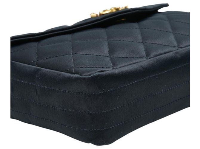 Borsa a tracolla e spalla con catena Chanel Matelassé Coco Mark Bijou Nero - vista 5