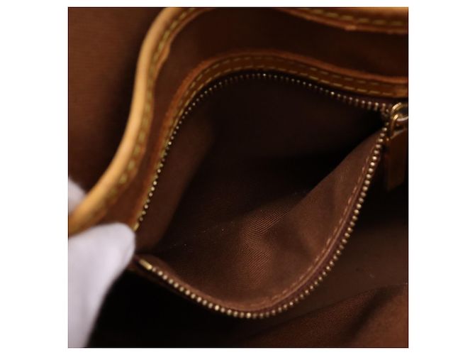Sac à main Louis Vuitton Monogram Vavin PM Marron Beige - vue 16
