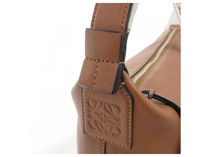 Loewe Cuby Crossbody-Tasche Beige - Ansicht 4