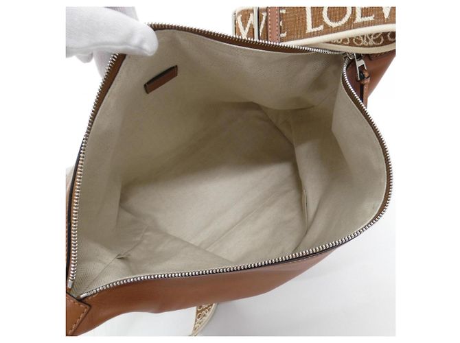 Loewe Cuby Crossbody-Tasche Beige - Ansicht 7