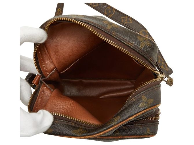 Bolso bandolera Louis Vuitton Monogram Amazon Castaño - vista 8