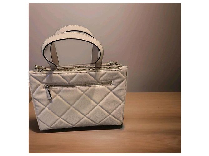 Guess Handtasche Rosa Lackleder Monogramm Pink - Ansicht 2