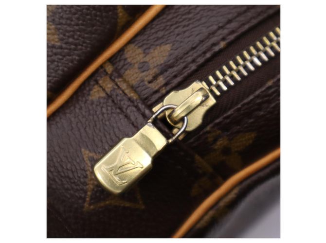 Bolsa de Ombro Nile Monogram Louis Vuitton Marrom Bege - vista 12