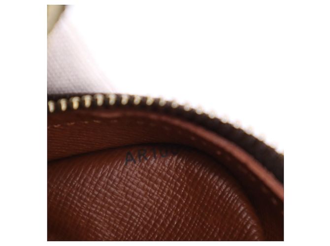 Bolsa de Ombro Nile Monogram Louis Vuitton Marrom Bege - vista 17