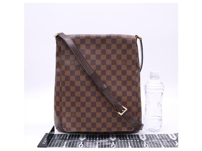 Borsa Louis Vuitton Damier Musette Marrone Beige - vista 3