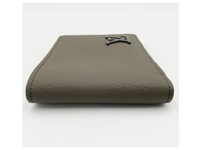 Louis Vuitton Bi-Fold Wallet Khaki - view 3