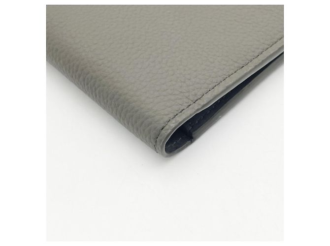 Louis Vuitton Bi-Fold Wallet Khaki - view 5