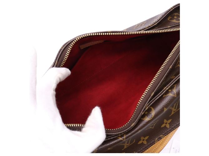 Borsa Louis Vuitton Monogram Viva Cite MM Marrone Beige - vista 11