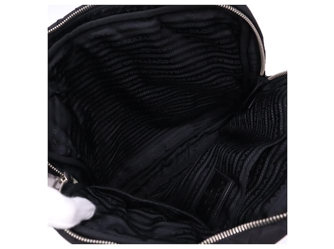 Clutch e borsa a tracolla Prada in nylon nero Saffiano - vista 12