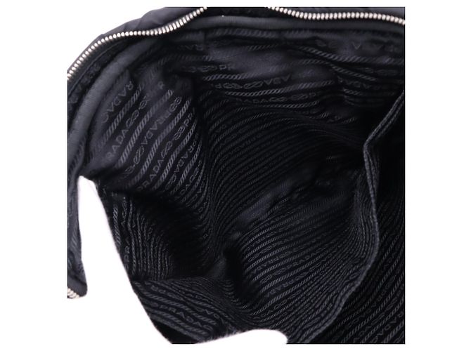 Clutch e borsa a tracolla Prada in nylon nero Saffiano - vista 13