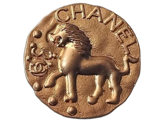Broche medallón León Chanel Primavera 1994 (94P) Dorado - vista 2
