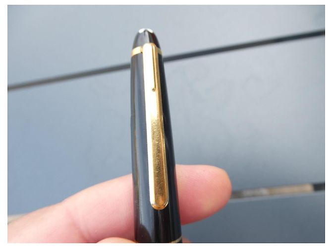 Montblanc Meisterstück Classique Porte-mines plaqué or Noir Doré - vue 3