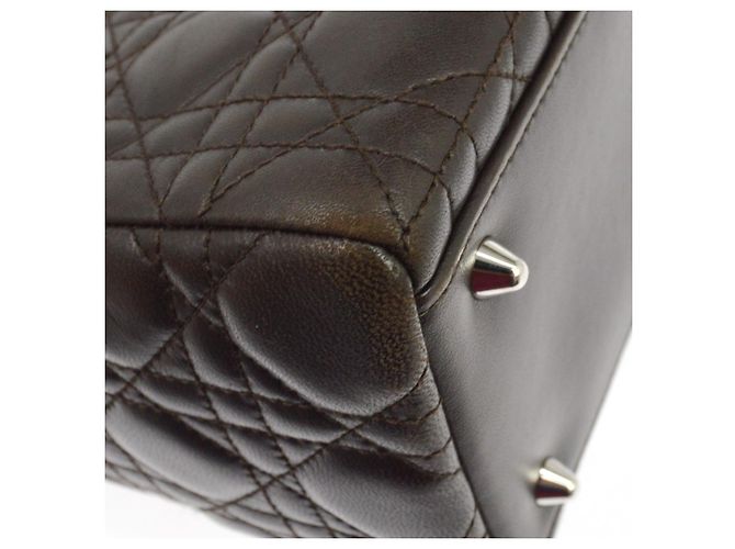 Christian Dior Lady Dior Cannage Quilt Lambskin Medium Marrone - vista 7