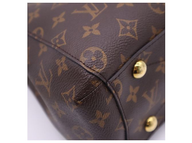 Bolso Louis Vuitton Monogram Montaigne BB Castaño Beige - vista 13